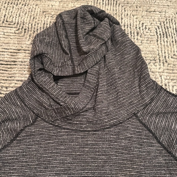 Lululemon Hoodie Pullover - Picture 7 of 8
